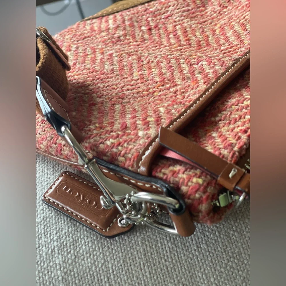 SOLD! AUTHENTIC COACH CROSSBODY HOBO SHOULDER WOOL LEATHER TRIM FRONT POCKET - Picture 5 of 11